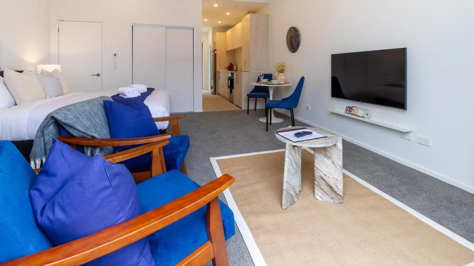 Apartment Central Christchurch Santorini Style 1Br Studio